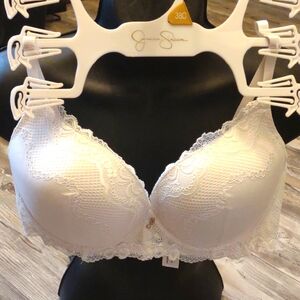 Nwt Jessica Simpson White elegant Bra Size 38 C